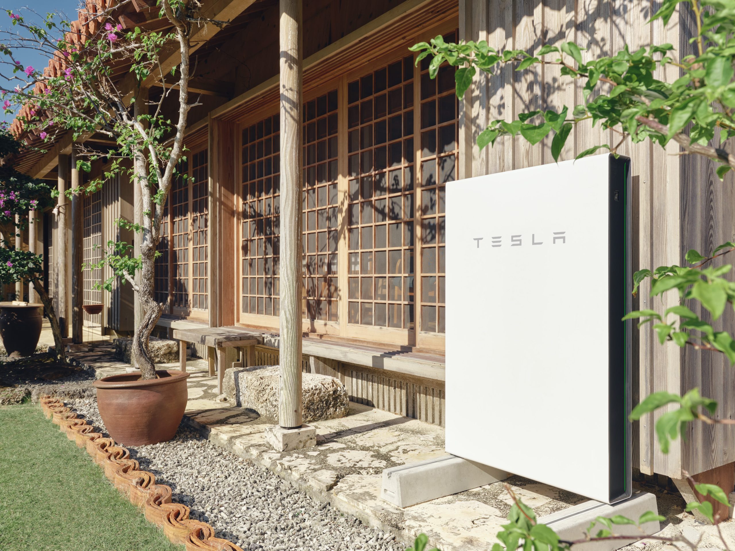 TESLA テスラ － 宮古島の取組みを紹介